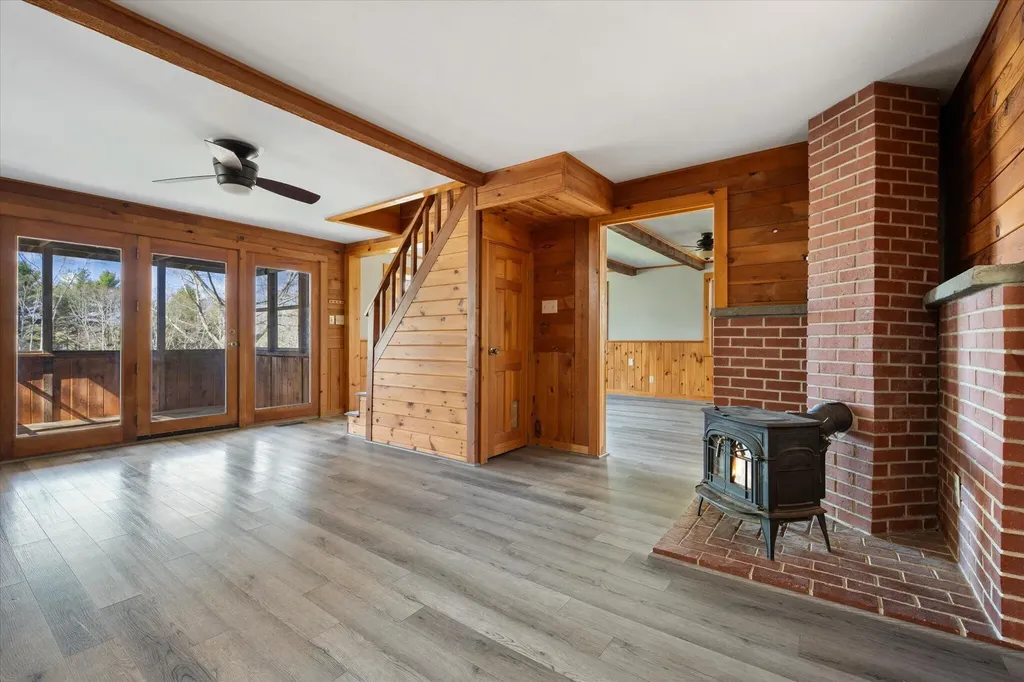 1492 River Road Bucksport ME 04416