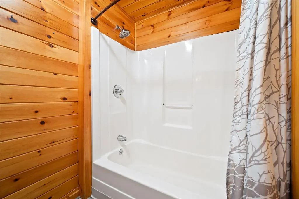 1492 River Road Bucksport ME 04416