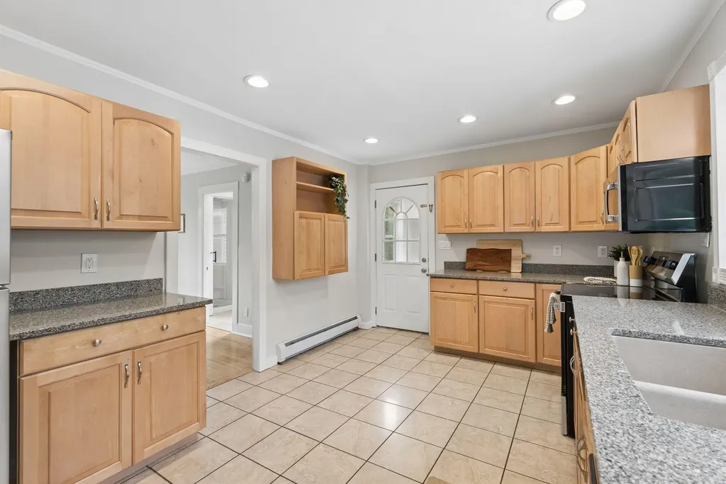 294 Mitchell Road Cape Elizabeth ME 04107
