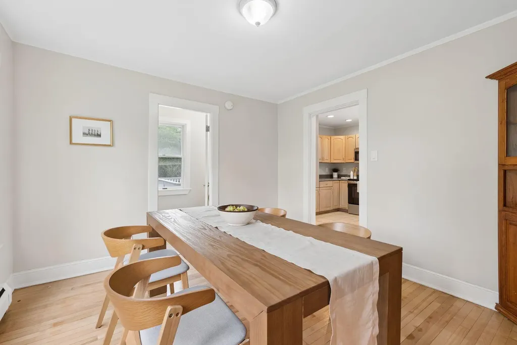294 Mitchell Road Cape Elizabeth ME 04107