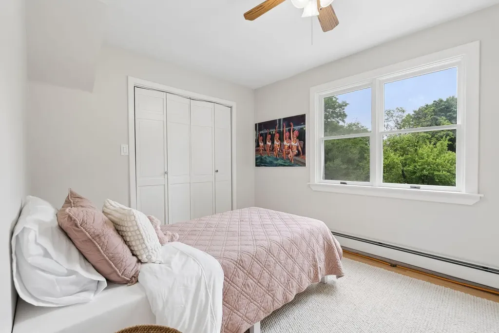 294 Mitchell Road Cape Elizabeth ME 04107