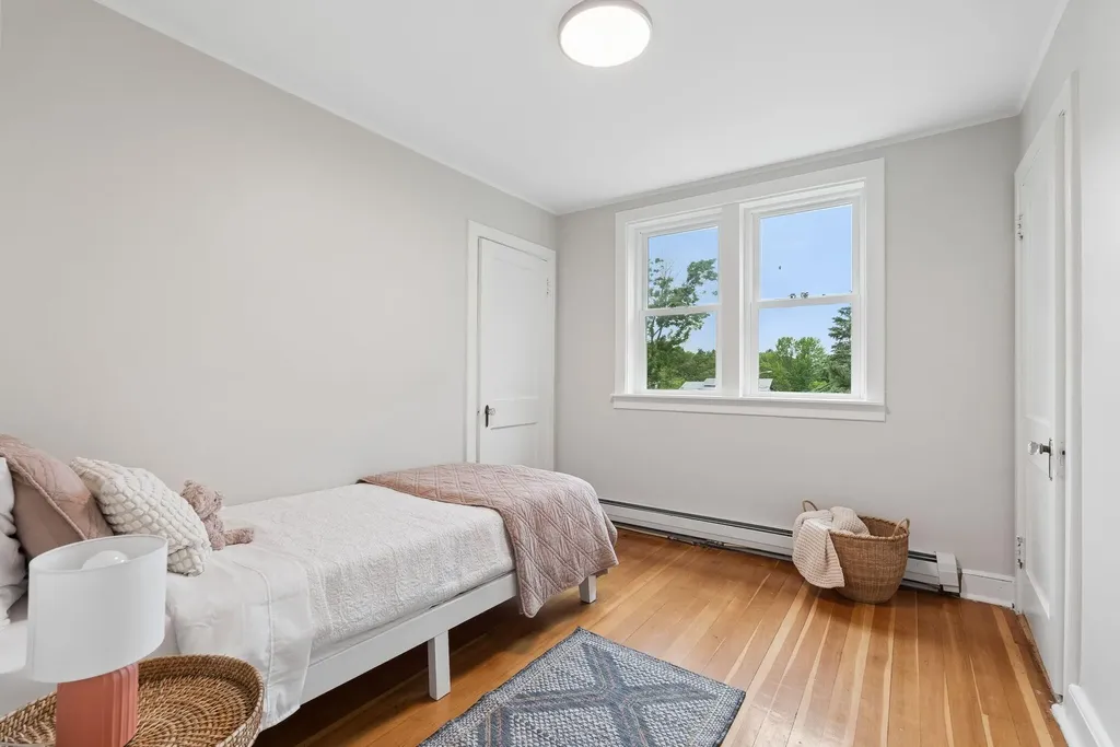 294 Mitchell Road Cape Elizabeth ME 04107