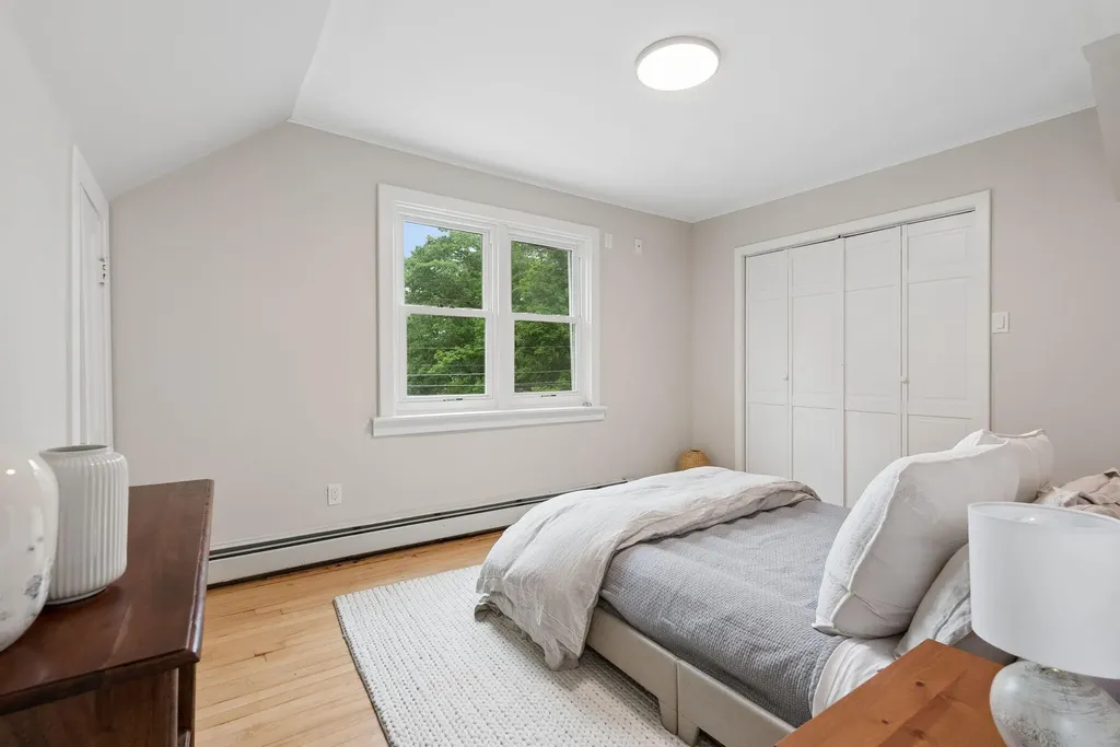 294 Mitchell Road Cape Elizabeth ME 04107