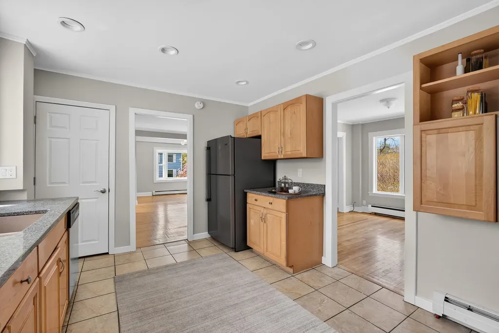 294 Mitchell Road Cape Elizabeth ME 04107