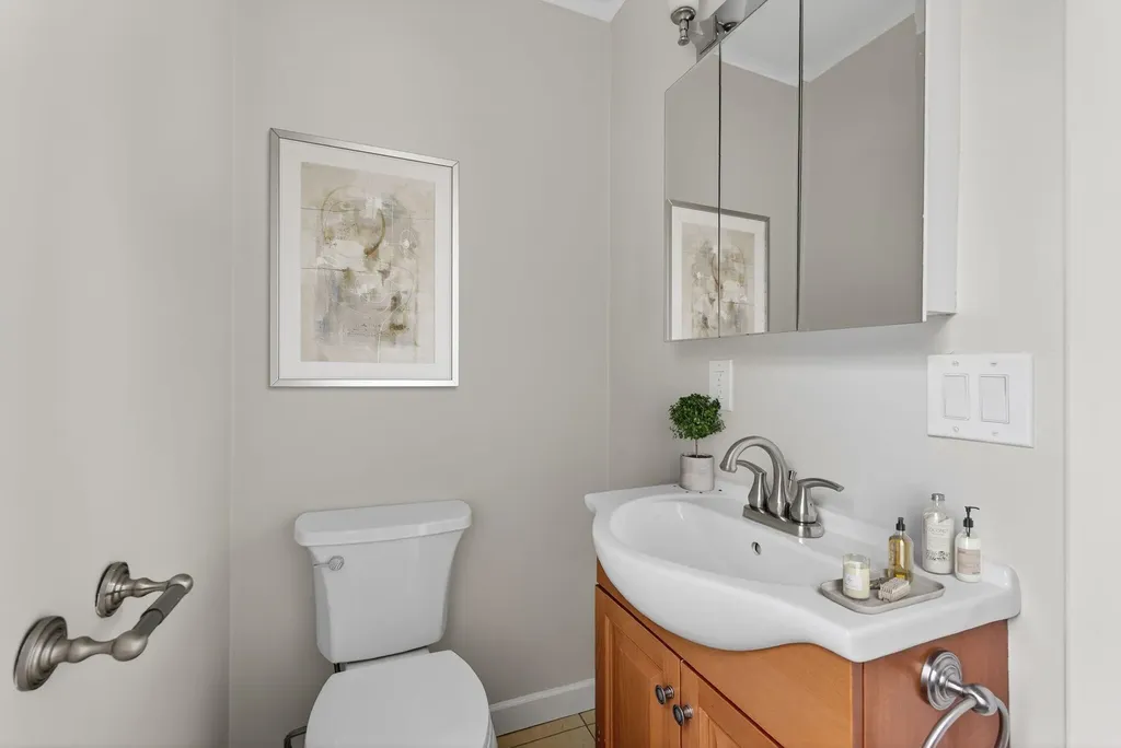 294 Mitchell Road Cape Elizabeth ME 04107