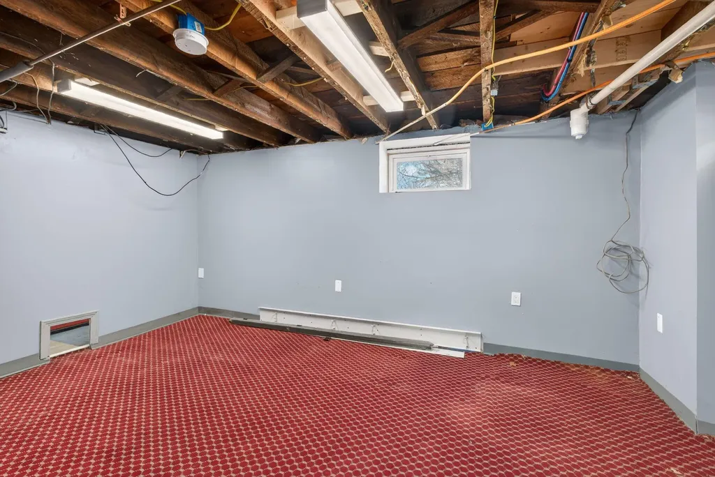 294 Mitchell Road Cape Elizabeth ME 04107