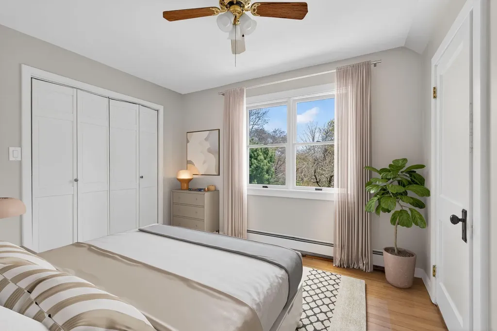 294 Mitchell Road Cape Elizabeth ME 04107