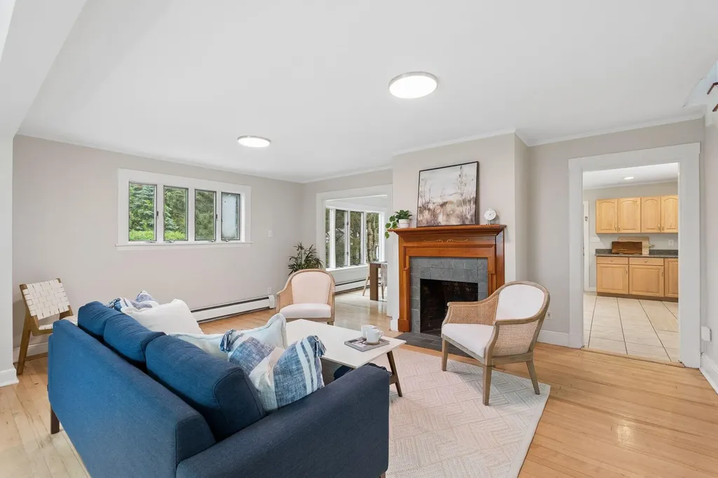 294 Mitchell Road Cape Elizabeth ME 04107