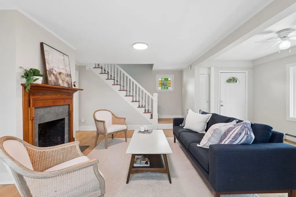 294 Mitchell Road Cape Elizabeth ME 04107