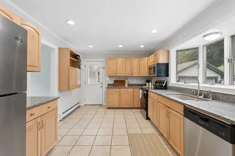 294 Mitchell Road Cape Elizabeth ME 04107