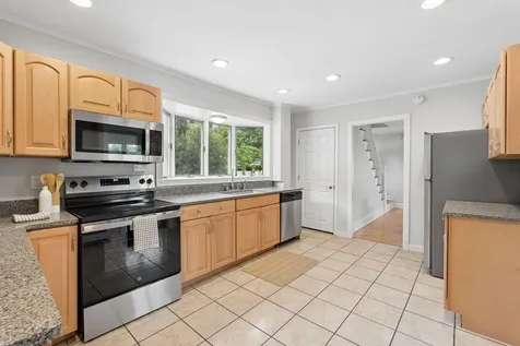 294 Mitchell Road Cape Elizabeth ME 04107