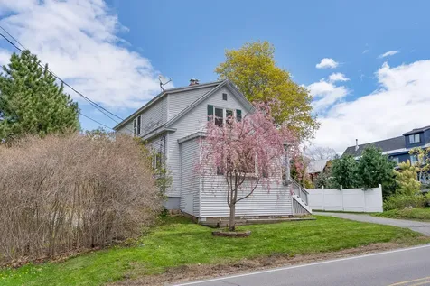 294 Mitchell Road Cape Elizabeth ME 04107