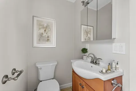 294 Mitchell Road Cape Elizabeth ME 04107