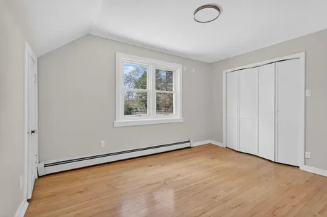294 Mitchell Road Cape Elizabeth ME 04107