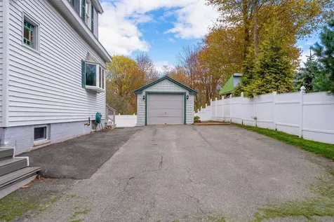 294 Mitchell Road Cape Elizabeth ME 04107