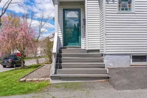 294 Mitchell Road Cape Elizabeth ME 04107