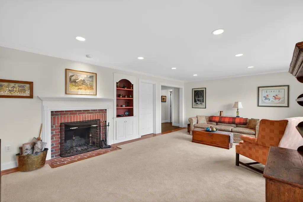 44 Oakwood Drive Kennebunkport ME 04046