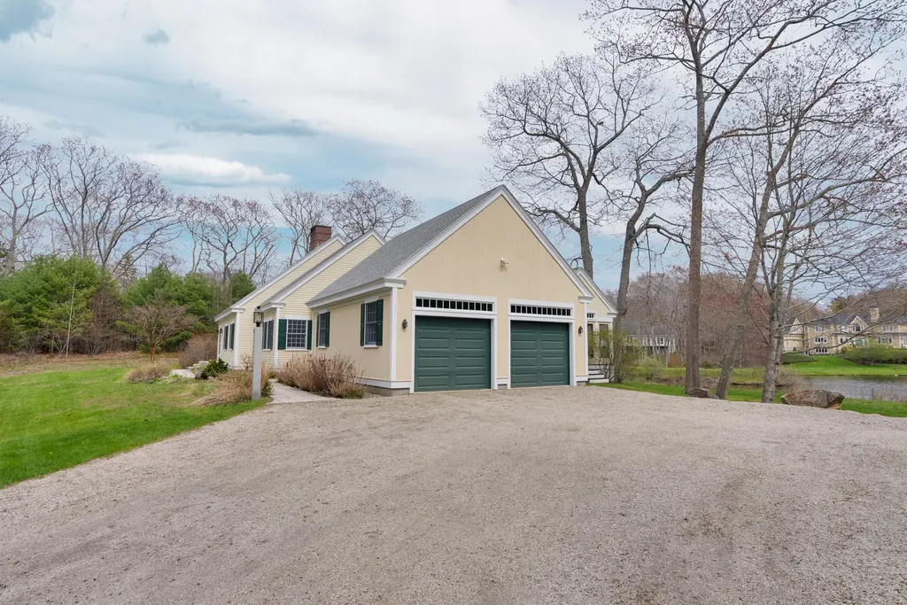 44 Oakwood Drive Kennebunkport ME 04046