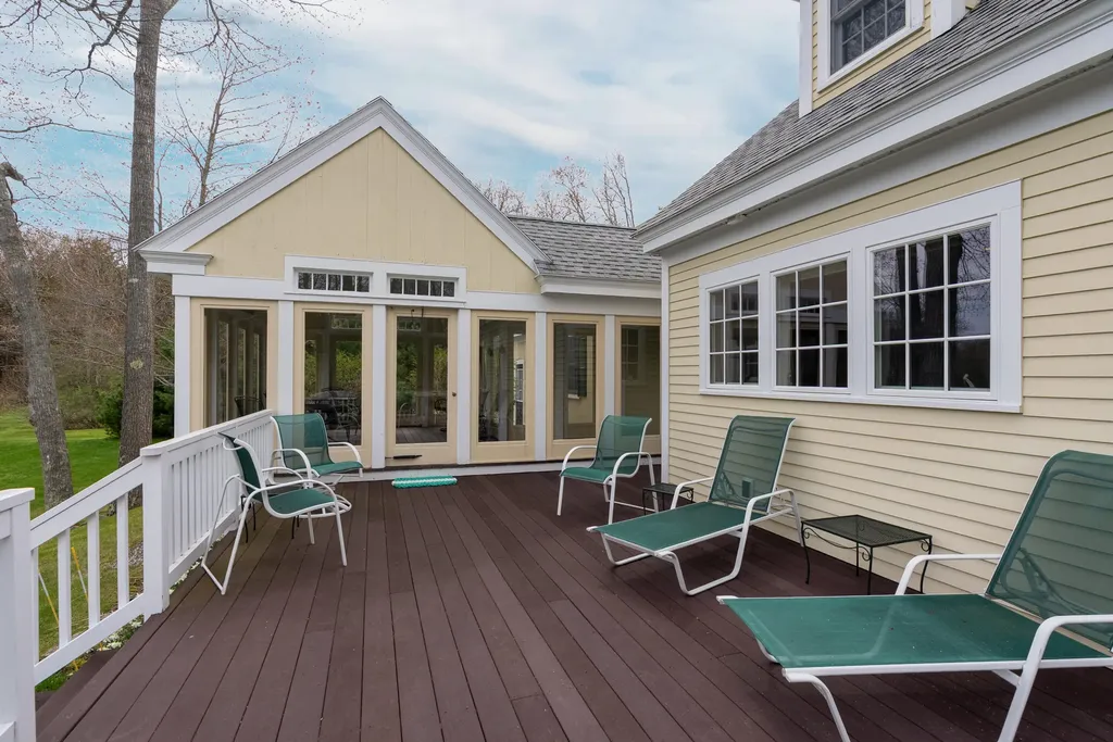 44 Oakwood Drive Kennebunkport ME 04046