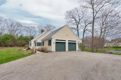 44 Oakwood Drive Kennebunkport ME 04046