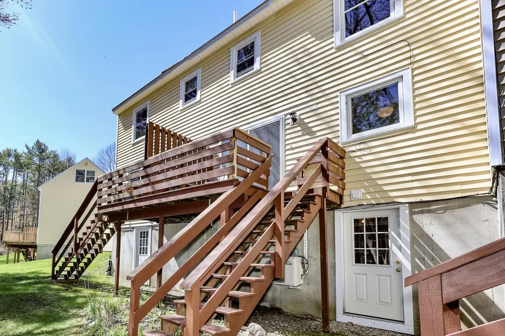 22 Powder Mill Drive Kennebunk ME 04043