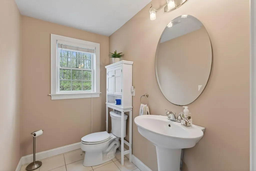 18 Woodspell Road Scarborough ME 04074