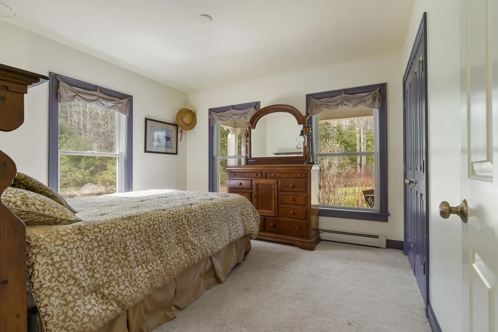 59 Ledgewood Drive Boothbay ME 04537