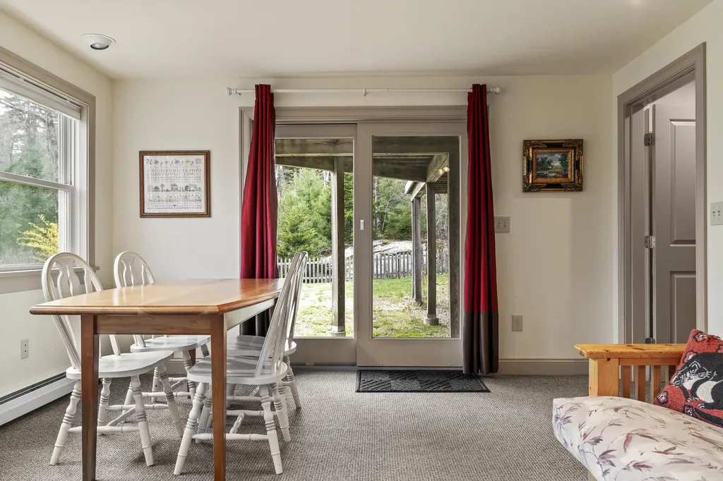 59 Ledgewood Drive Boothbay ME 04537