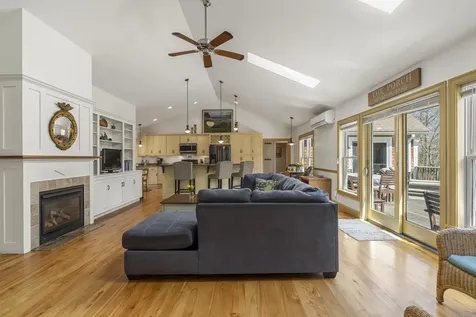 59 Ledgewood Drive Boothbay ME 04537