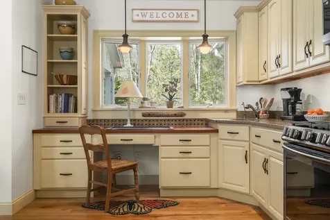 59 Ledgewood Drive Boothbay ME 04537