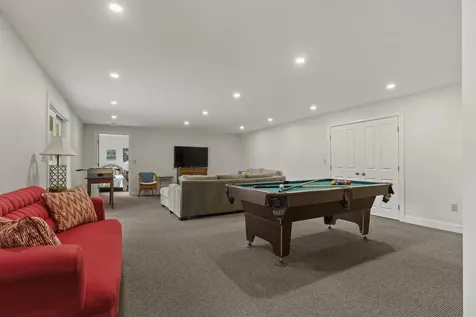 59 Ledgewood Drive Boothbay ME 04537