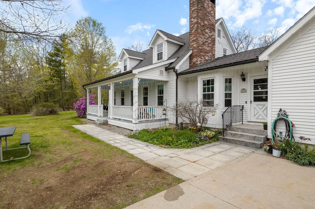 15 Pickerel Pond Road Limerick ME 04048