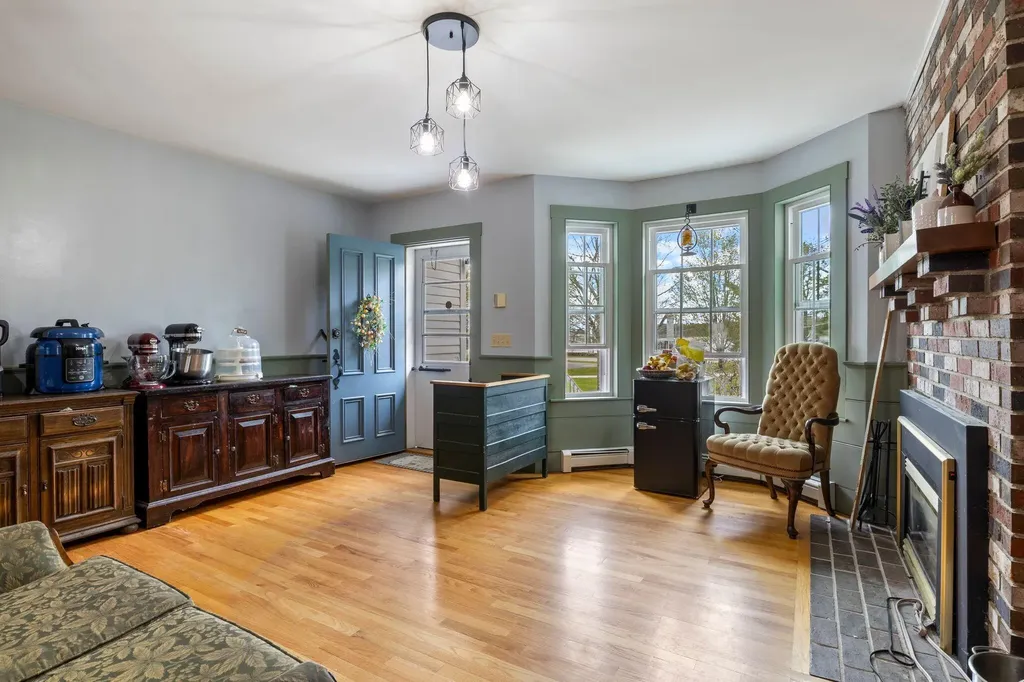 15 Pickerel Pond Road Limerick ME 04048