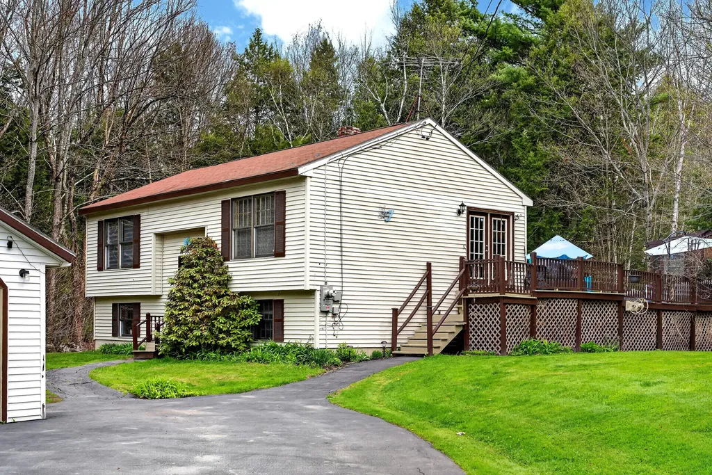 48 Hemlock Ridge Road Chelsea ME 04330