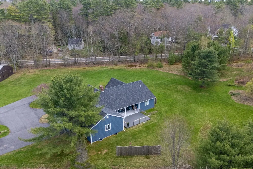 2 Meadow Lane Falmouth ME 04105
