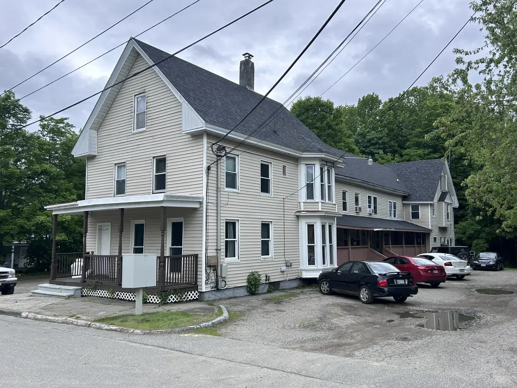 17 Autumn Street Gardiner ME 04345