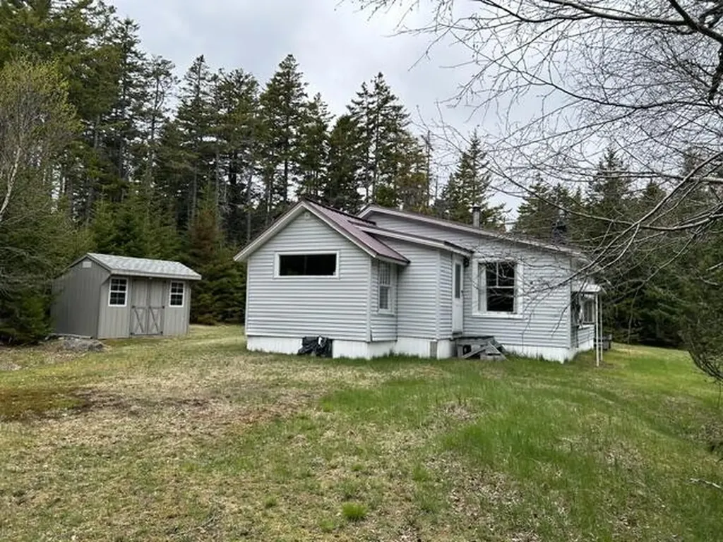 373 Harbor Drive Tremont ME 04653