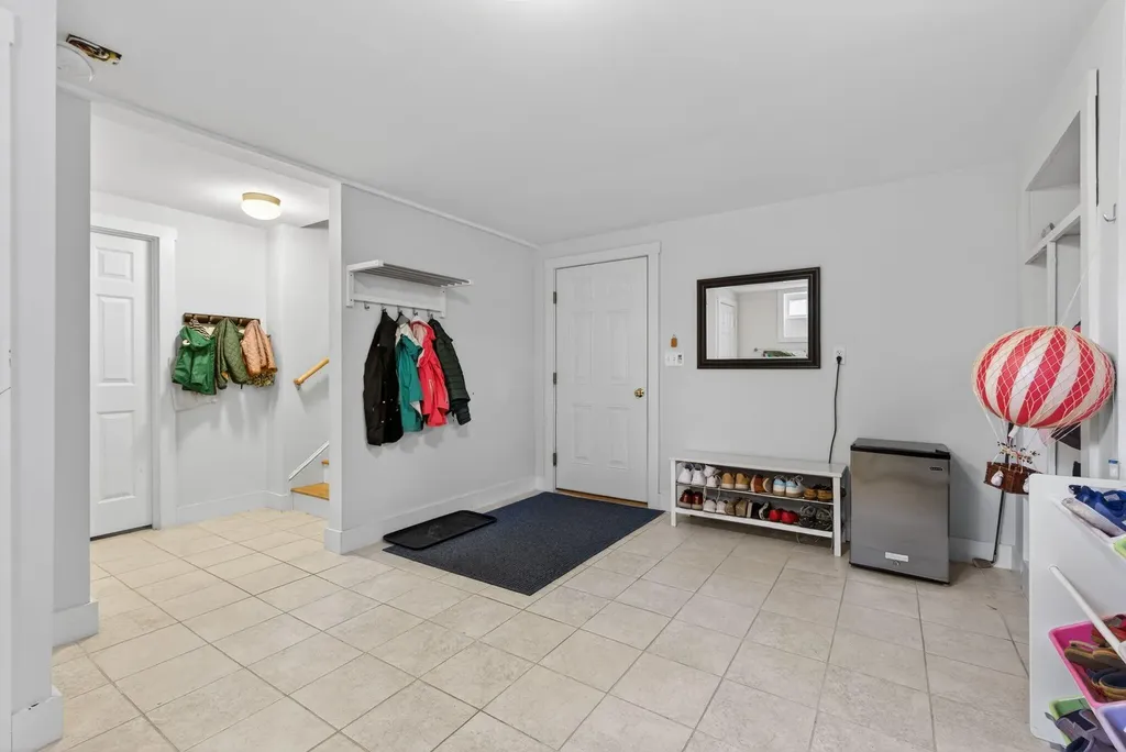6 Leighton Farm Road Cape Elizabeth ME 04107