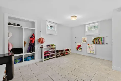 6 Leighton Farm Road Cape Elizabeth ME 04107