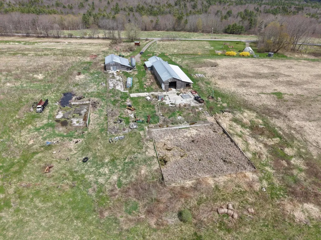 88 Nelson Road Vassalboro ME 04989