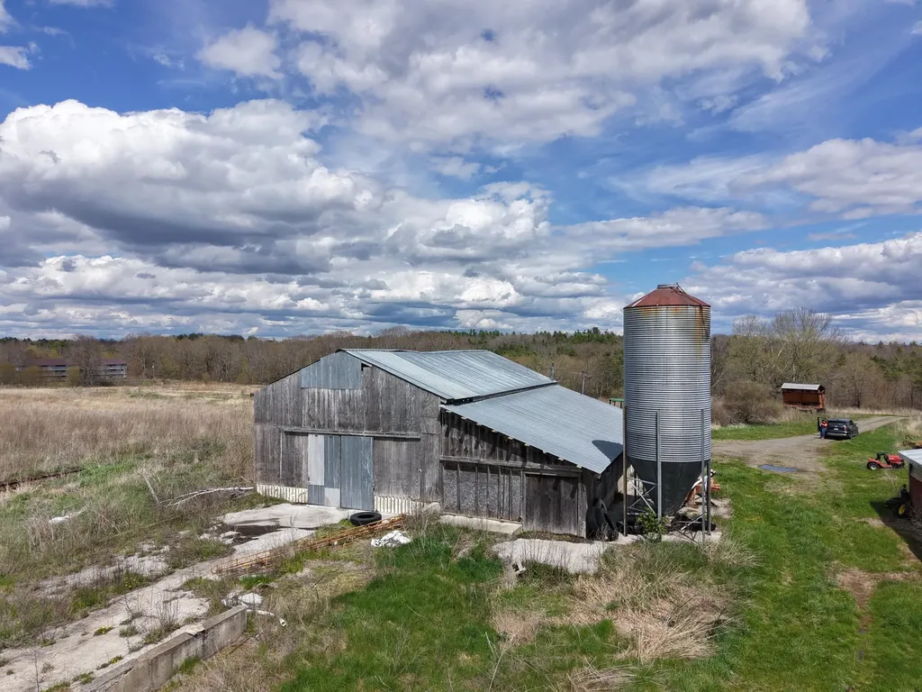 88 Nelson Road Vassalboro ME 04989