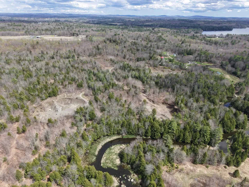 88 Nelson Road Vassalboro ME 04989