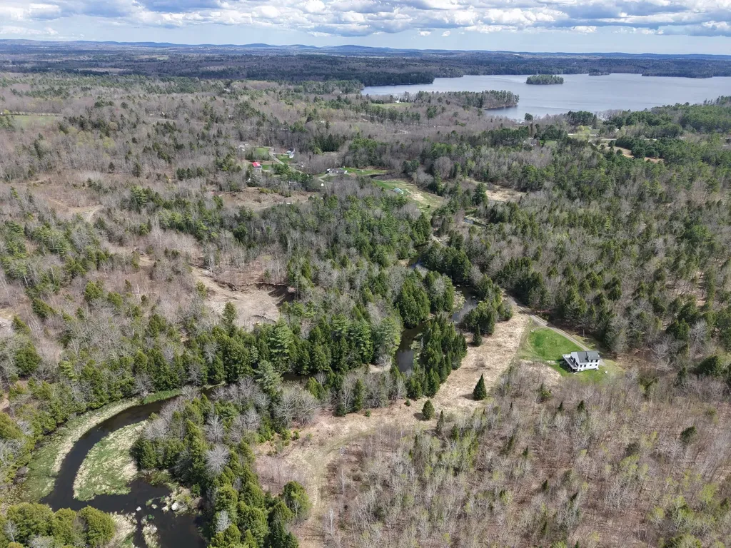 88 Nelson Road Vassalboro ME 04989