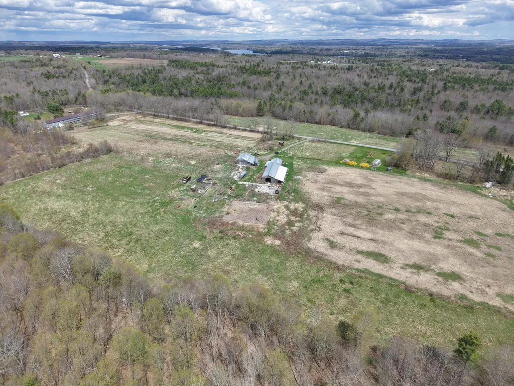 88 Nelson Road Vassalboro ME 04989