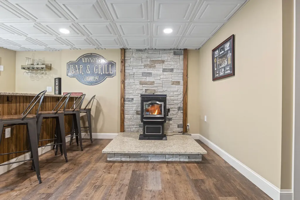 159 Henry Hill Road Buxton ME 04093