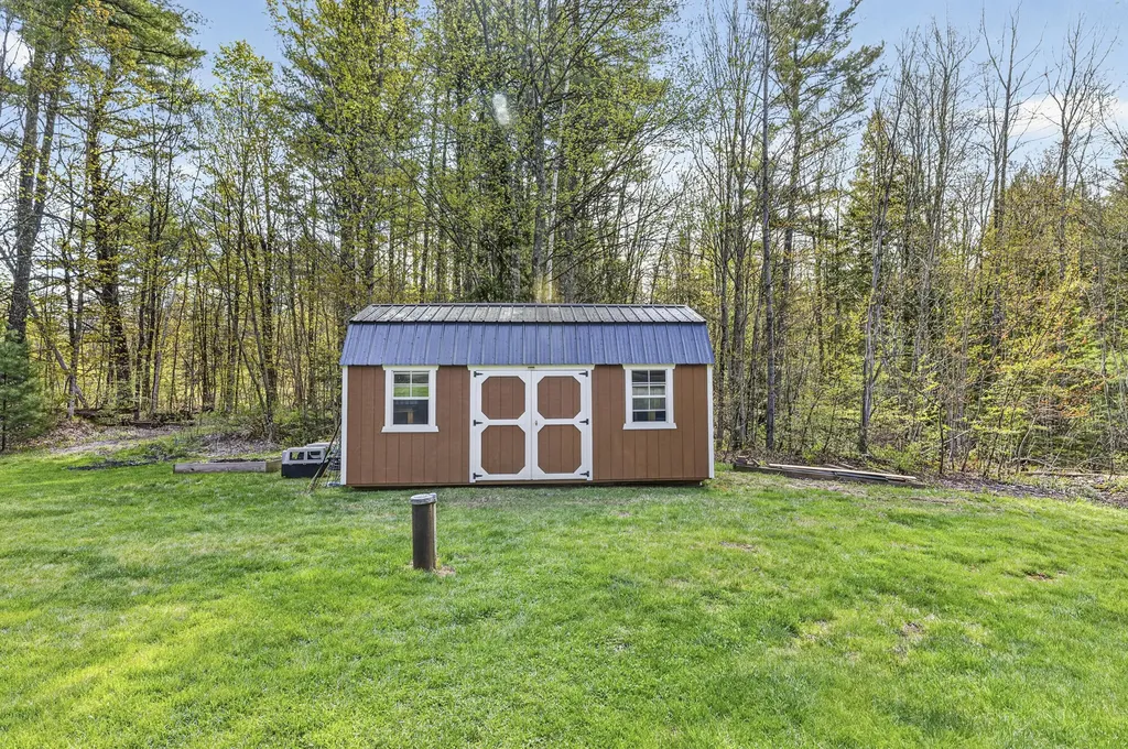 159 Henry Hill Road Buxton ME 04093