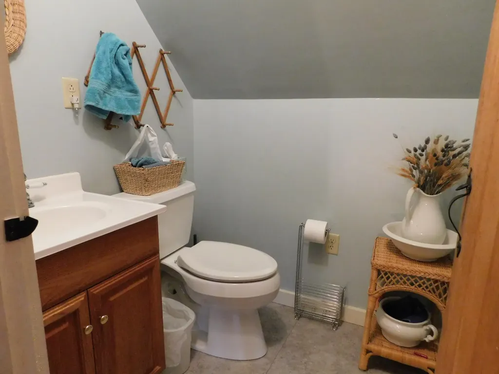 15 Lakeview Drive New Gloucester ME 04260