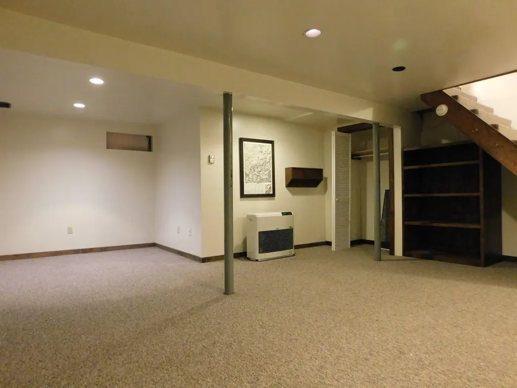 15 Lakeview Drive New Gloucester ME 04260
