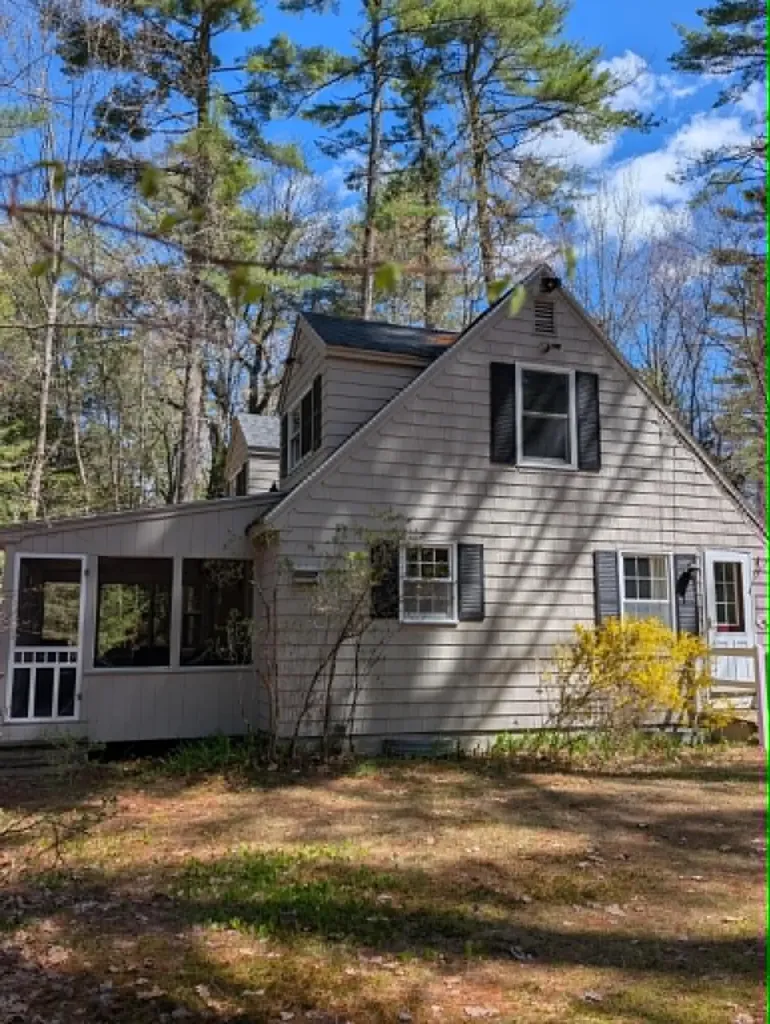 15 Lakeview Drive New Gloucester ME 04260