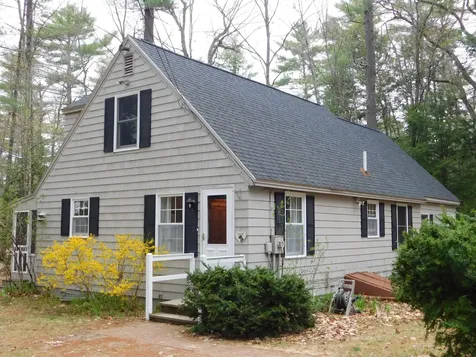 15 Lakeview Drive New Gloucester ME 04260